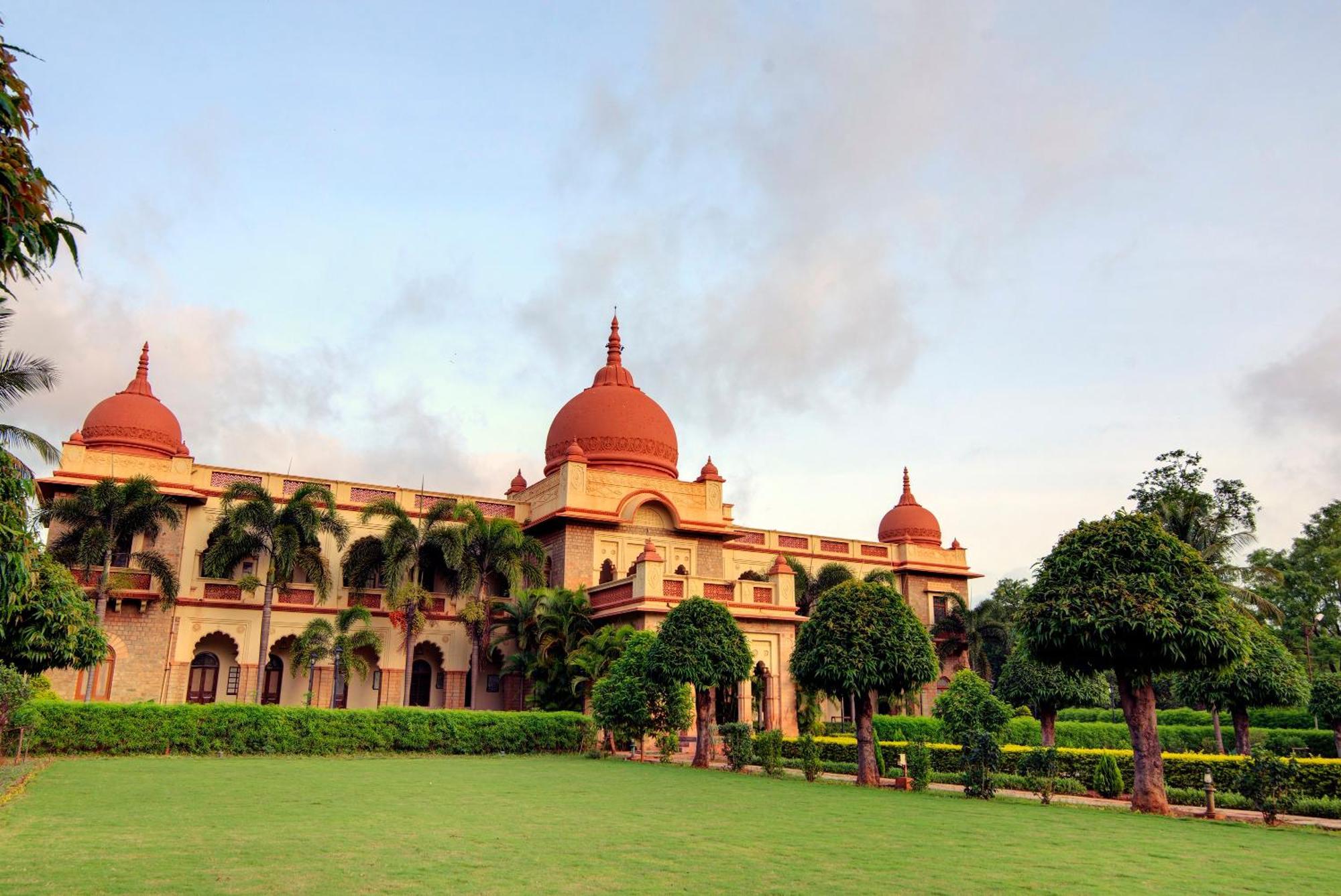 Welcomheritage Shivavilas Palace, Hampi Hospet Eksteriør billede